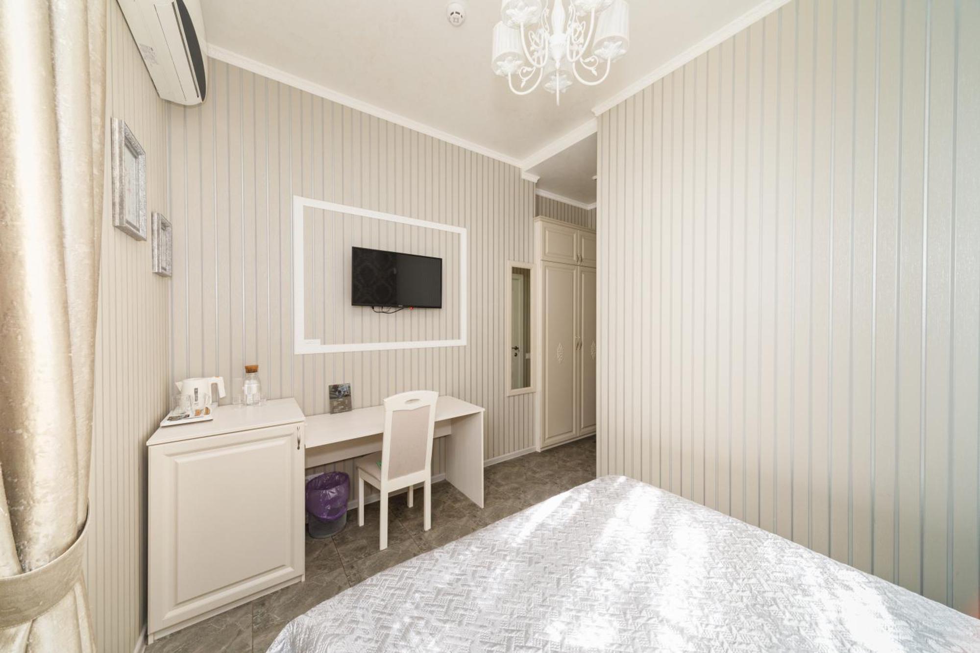 L.O.Y Family Hotel Dnyipropetrovszk Kültér fotó