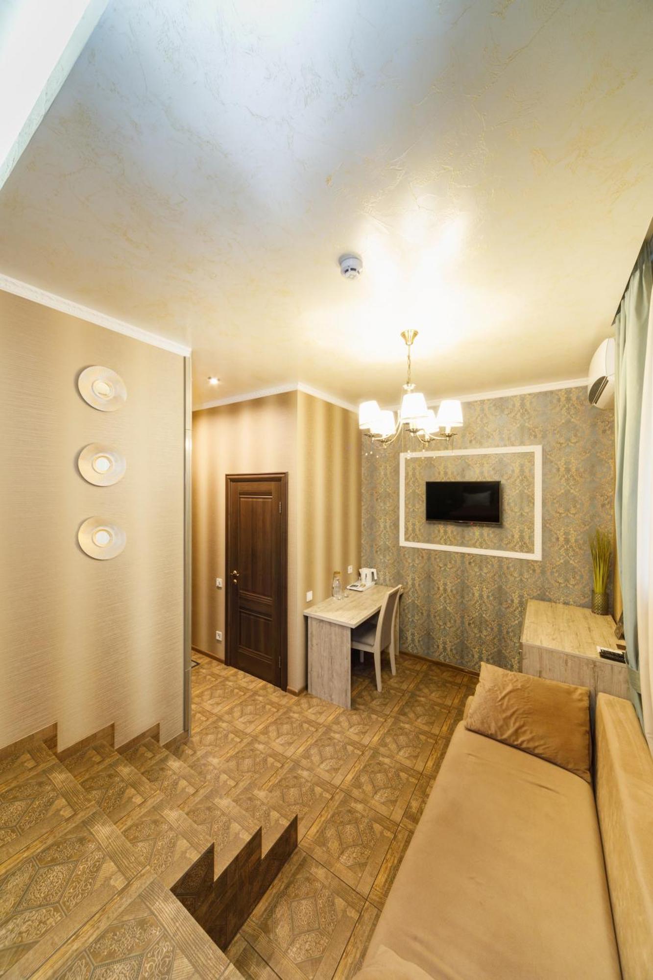 L.O.Y Family Hotel Dnyipropetrovszk Kültér fotó