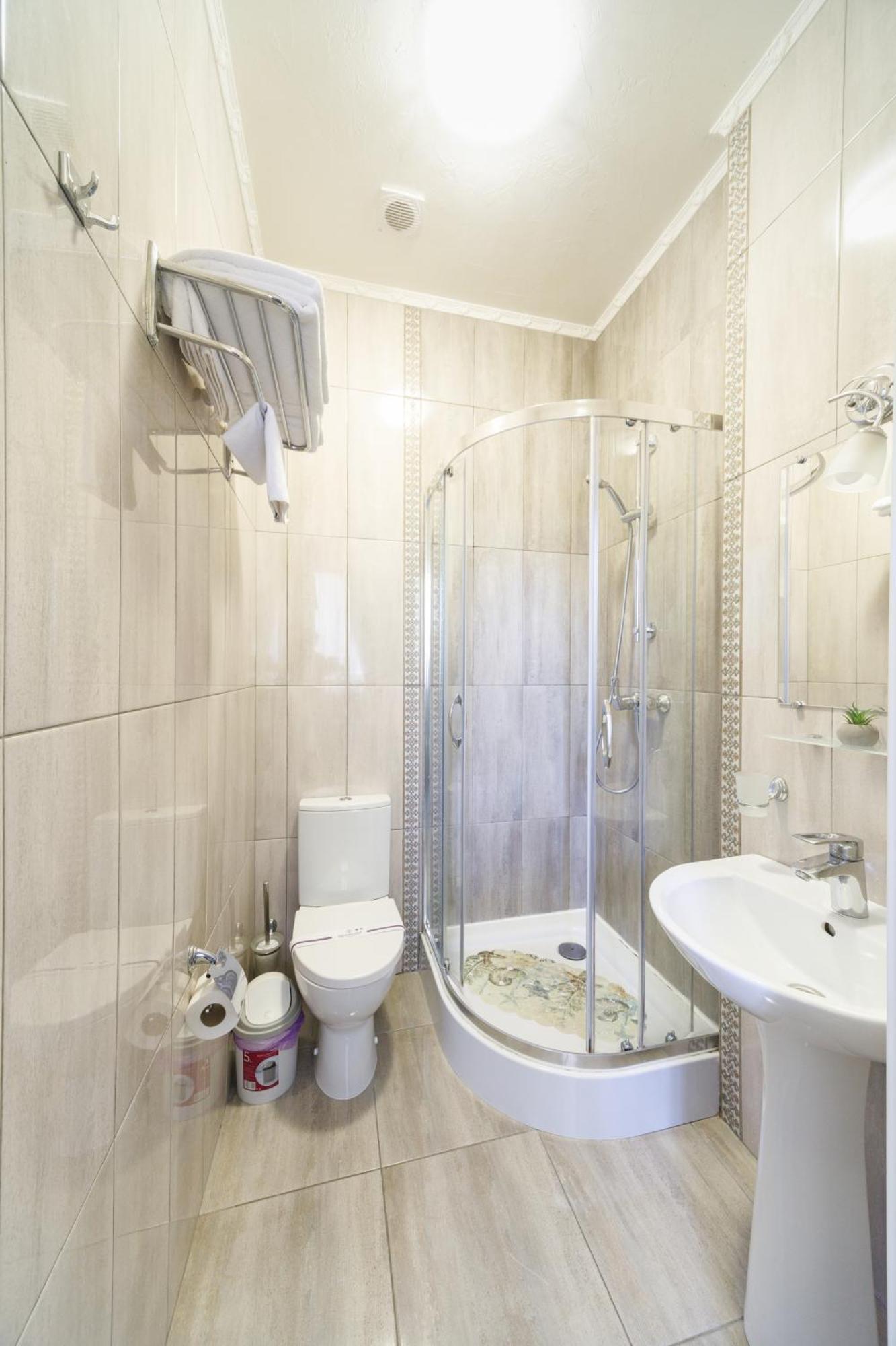 L.O.Y Family Hotel Dnyipropetrovszk Kültér fotó