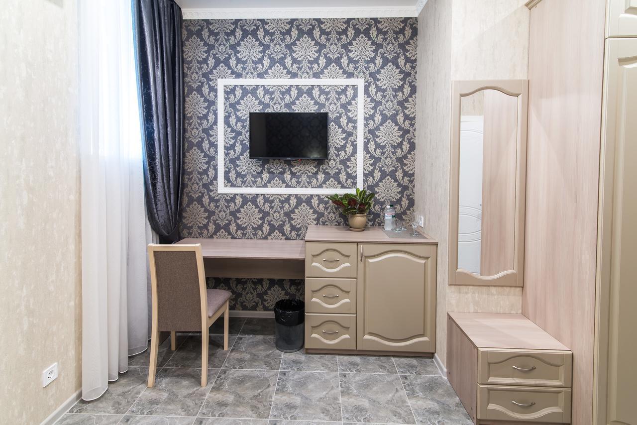 L.O.Y Family Hotel Dnyipropetrovszk Kültér fotó