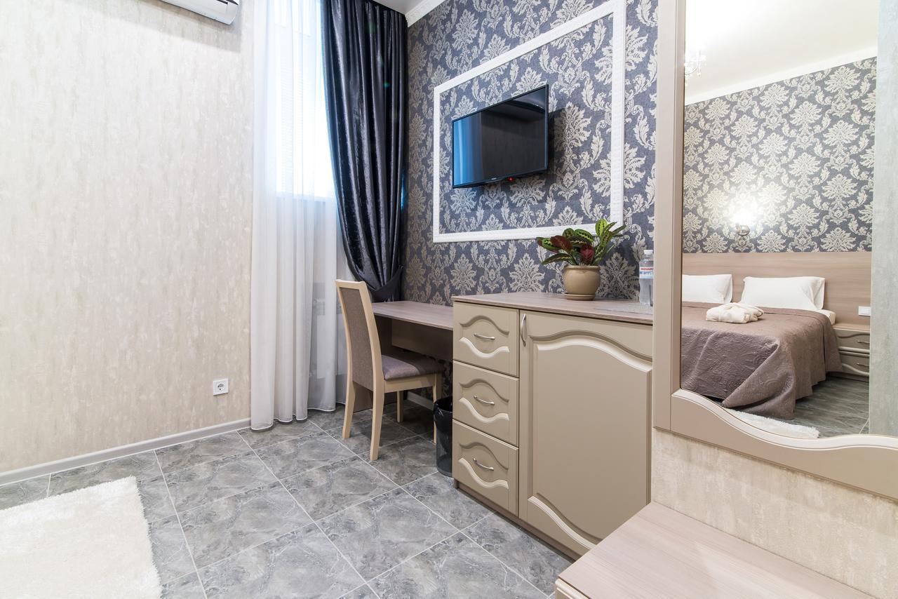 L.O.Y Family Hotel Dnyipropetrovszk Kültér fotó