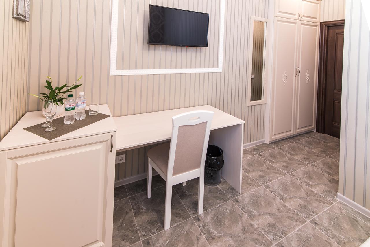 L.O.Y Family Hotel Dnyipropetrovszk Kültér fotó