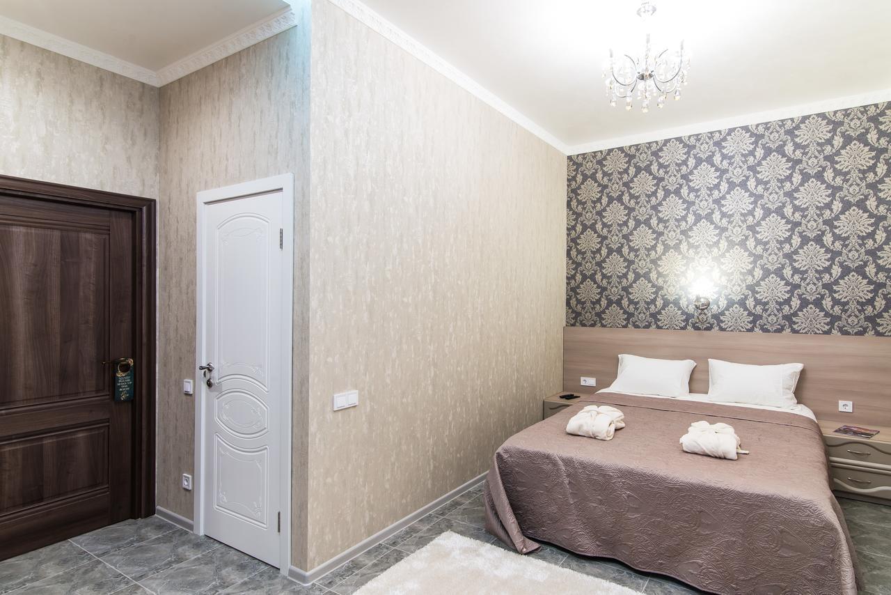 L.O.Y Family Hotel Dnyipropetrovszk Kültér fotó